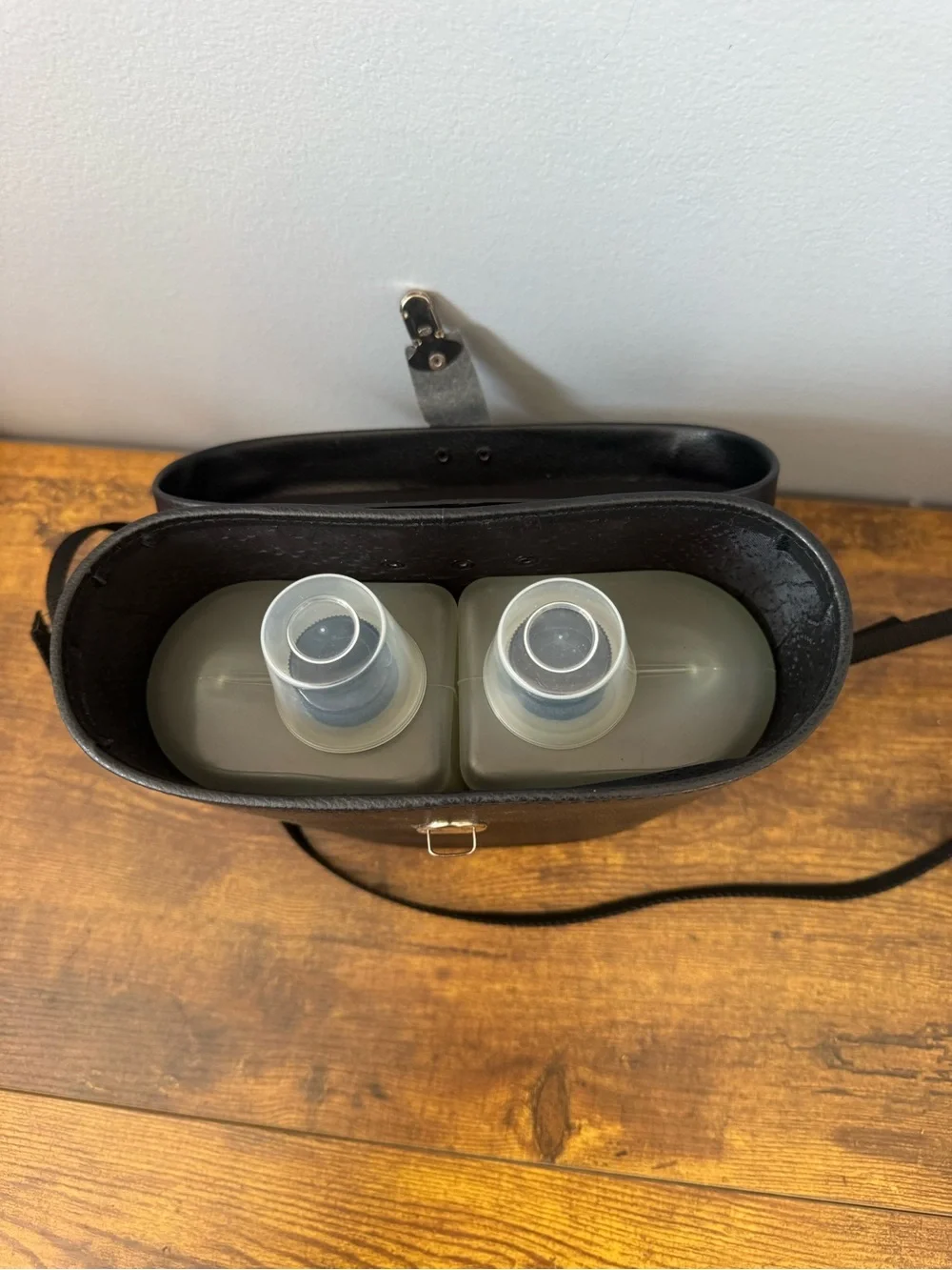 Vintage‎ Japan Binocular Double Flask Travel Bar Set Case Shot Glasses Strap